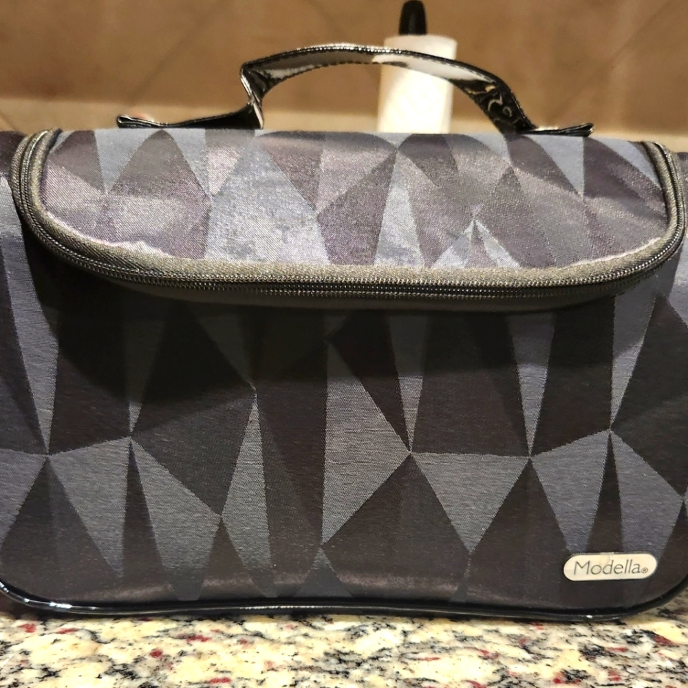 Modella Carry-All Case